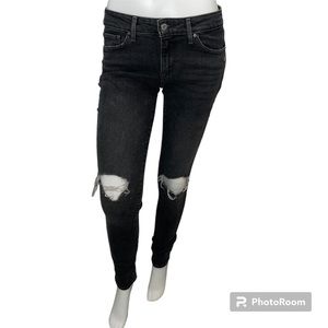 NWOT Levi’s 711 Skinny Washed Black Denim Jeans - Size 27